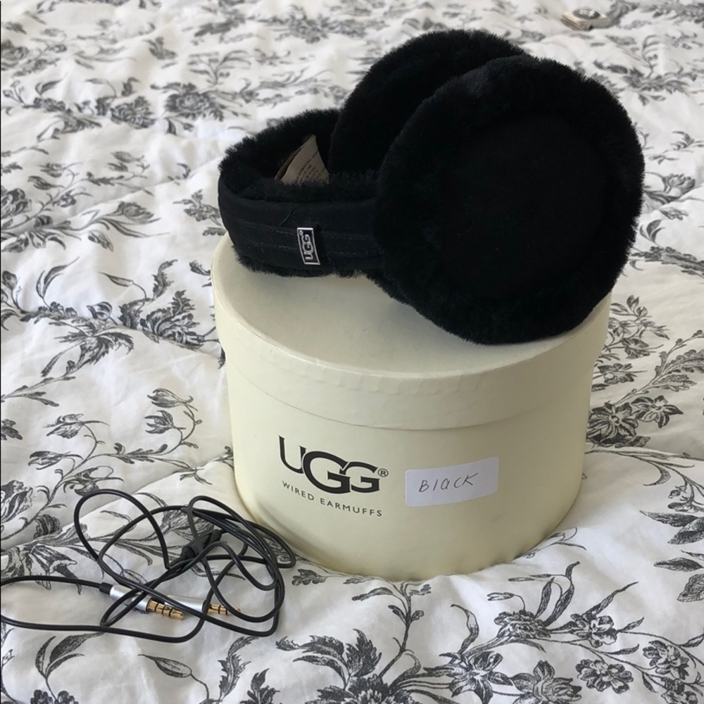 UGG earmuffs with earphones